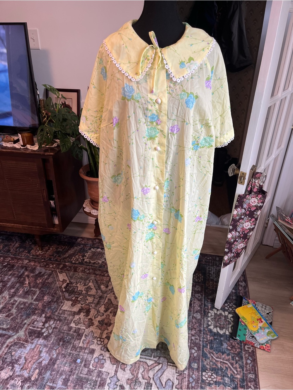 Vintage Yellow Button Up Floral Nightgown with Peter Pan Collar - Size 1X